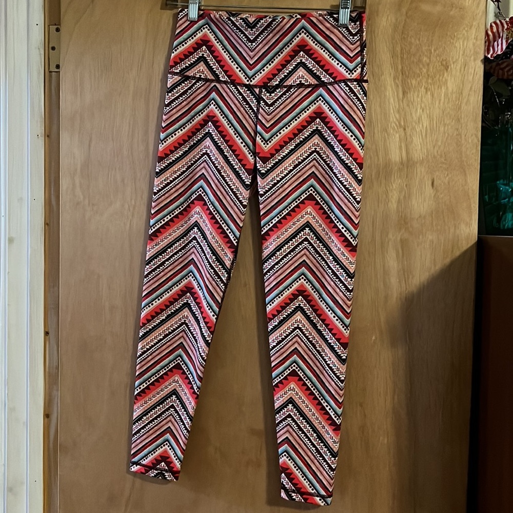 🆑FINAL PRICE‼️ Aerie medium red and blue printed leggings - Picture 2 of 3